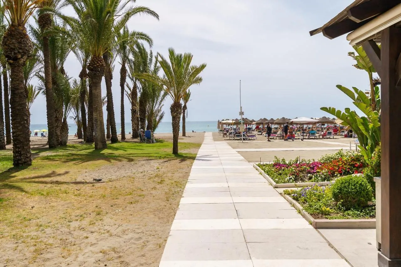 Apartment First Line , Cosy And Comfortable + Swimming Pool Torremolinos