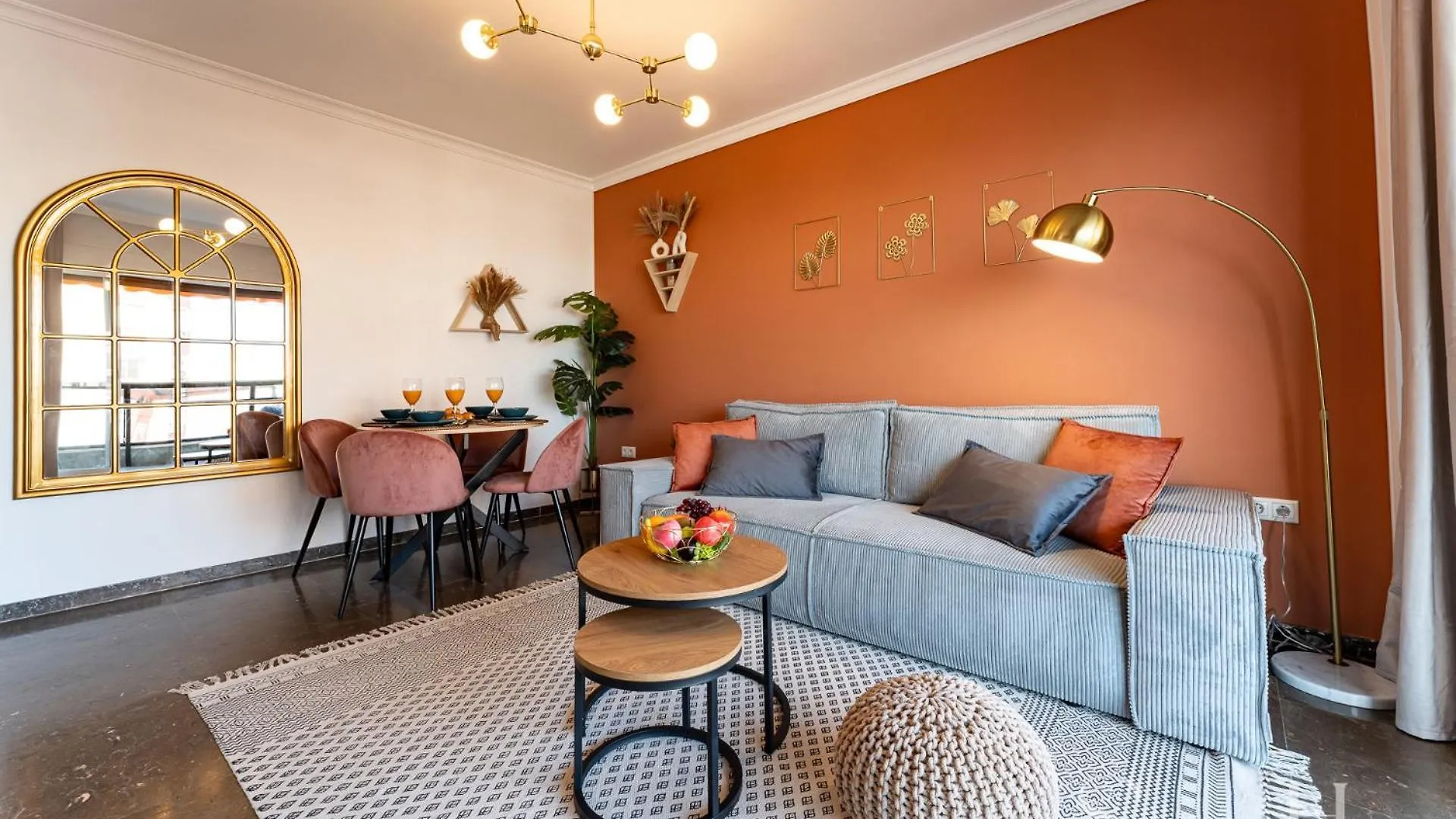 First Line , Cosy And Comfortable + Swimming Pool Torremolinos Spain