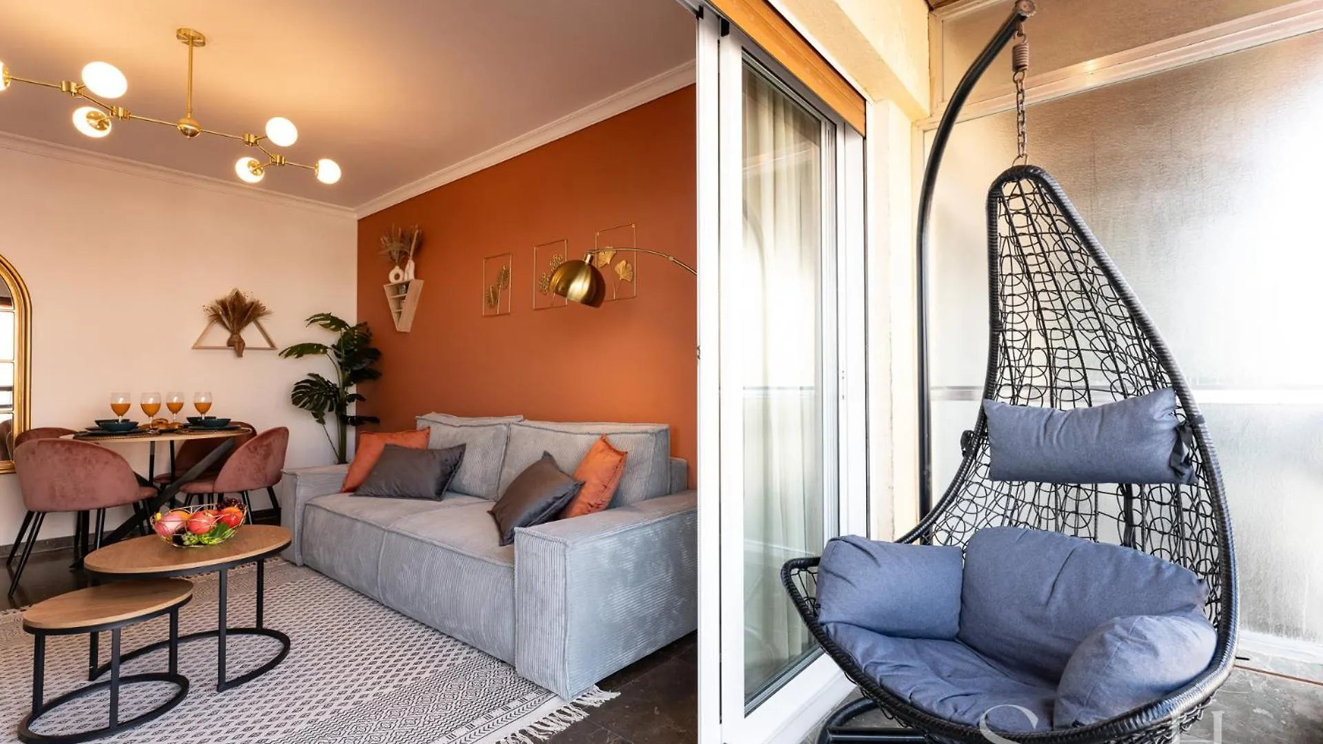 First Line , Cosy And Comfortable + Swimming Pool Torremolinos