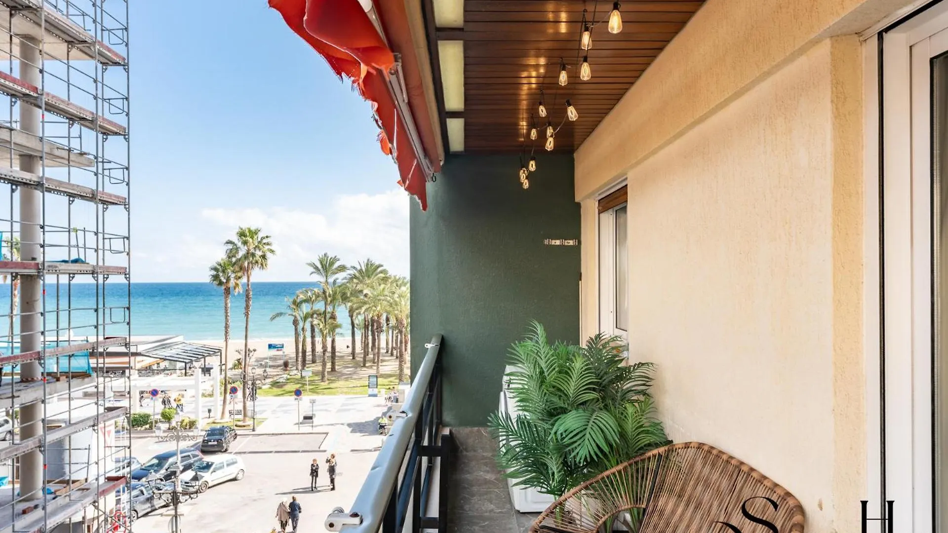 Apartment First Line , Cosy And Comfortable + Swimming Pool Torremolinos